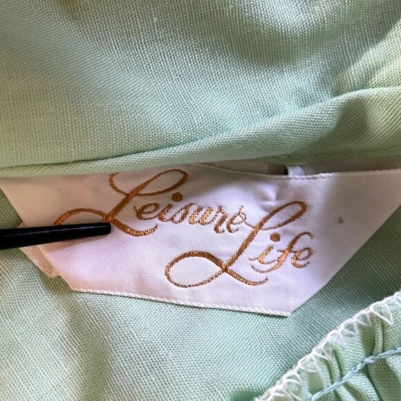 70s Vintage Leisure Life Spring Green Short Sleeve House Coat with Lace Trim - Picture 5 of 6